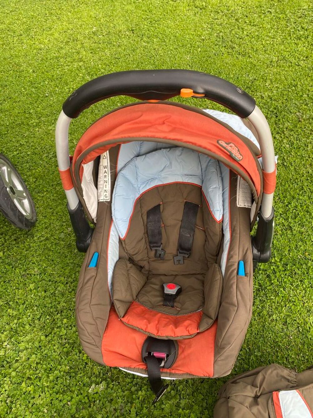 poussette compl&egrave;te multi accessoires Puériculture