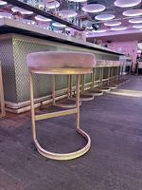   Tabouret de bar.  