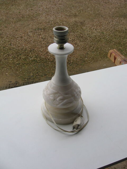 Lampe  poser  (133 b ) 0 Plouvorn (29)