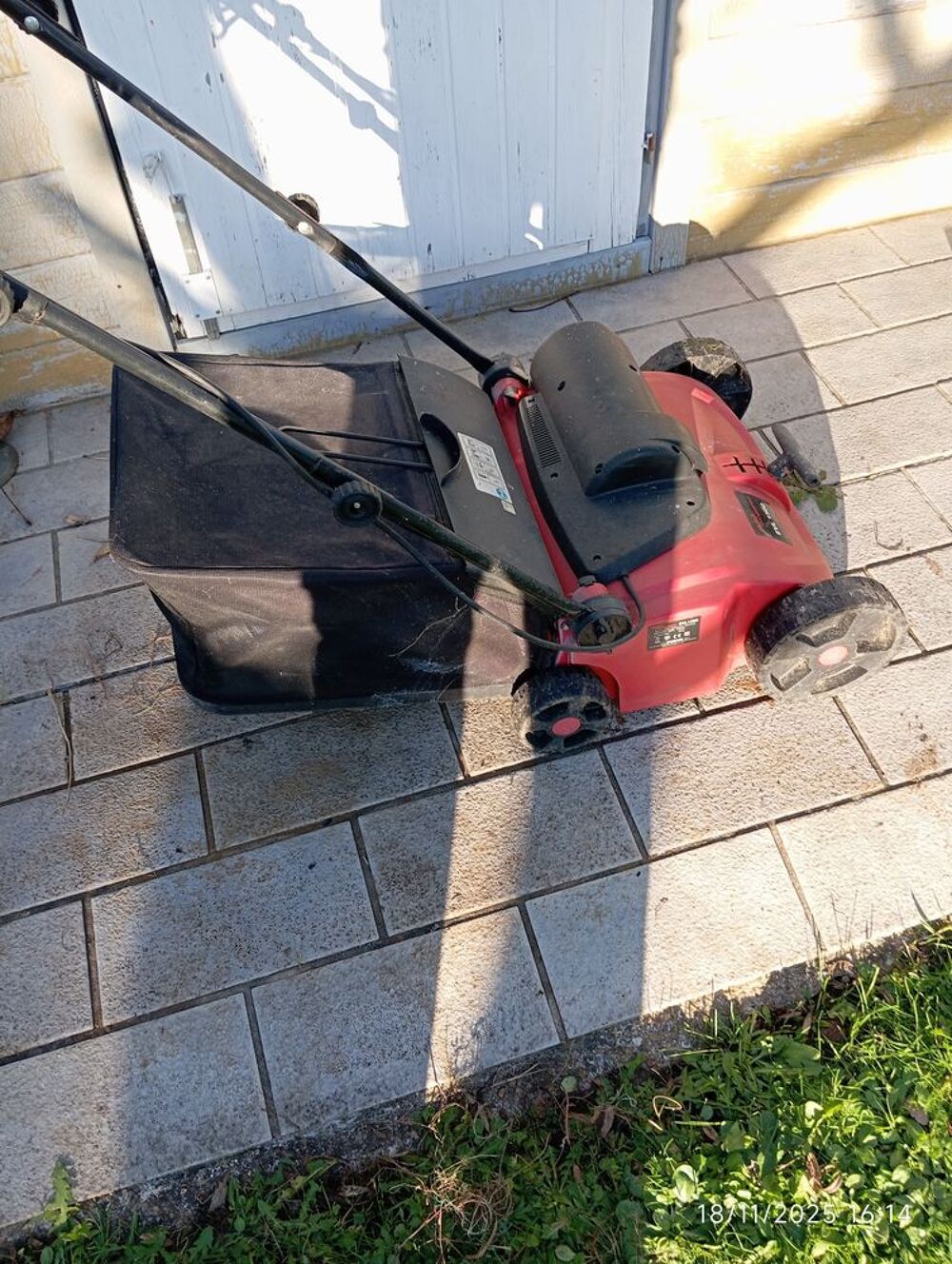 Scarificateur &eacute;lectrique Jardin