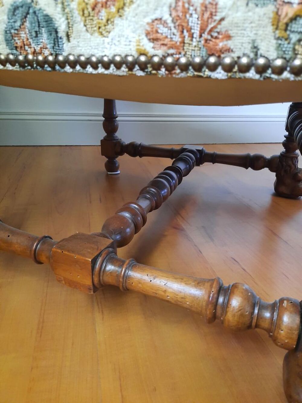 fauteuil ancien style Louis XIII Meubles