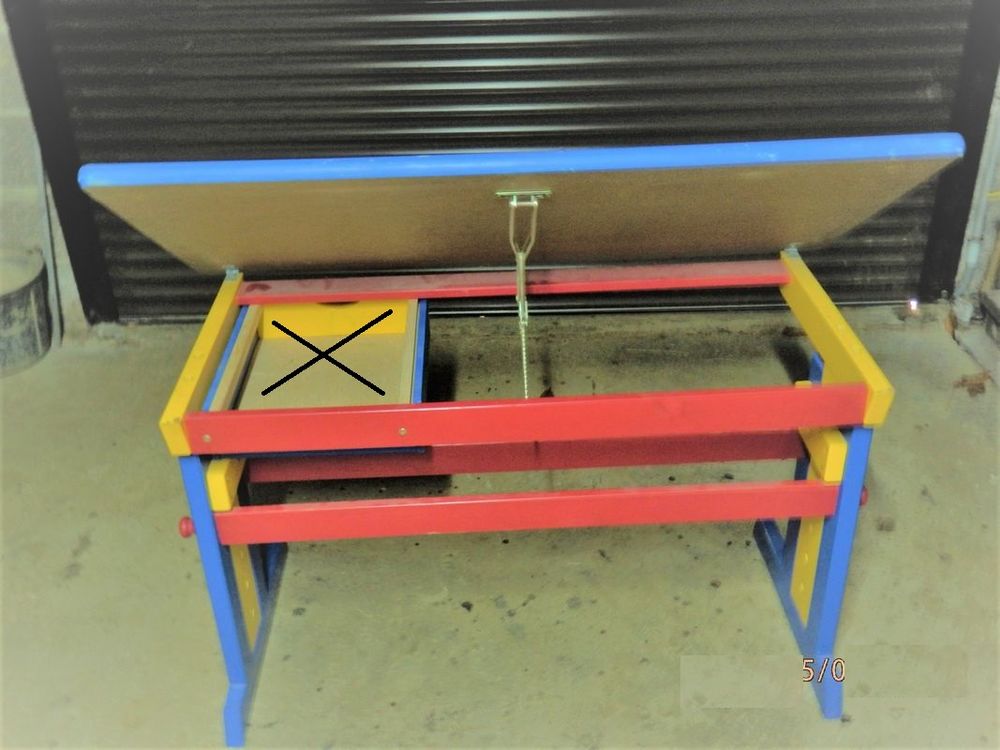 bureau enfant r&eacute;glable et inclinable Meubles