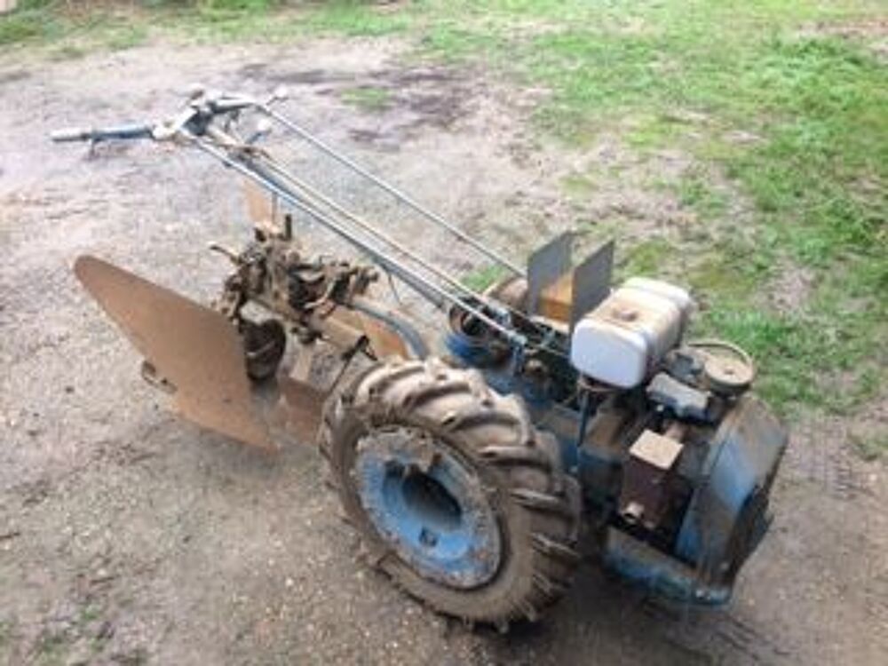 2 motoculteurs Staub (&agrave; r&eacute;nover ou pour pi&egrave;ces) Jardin