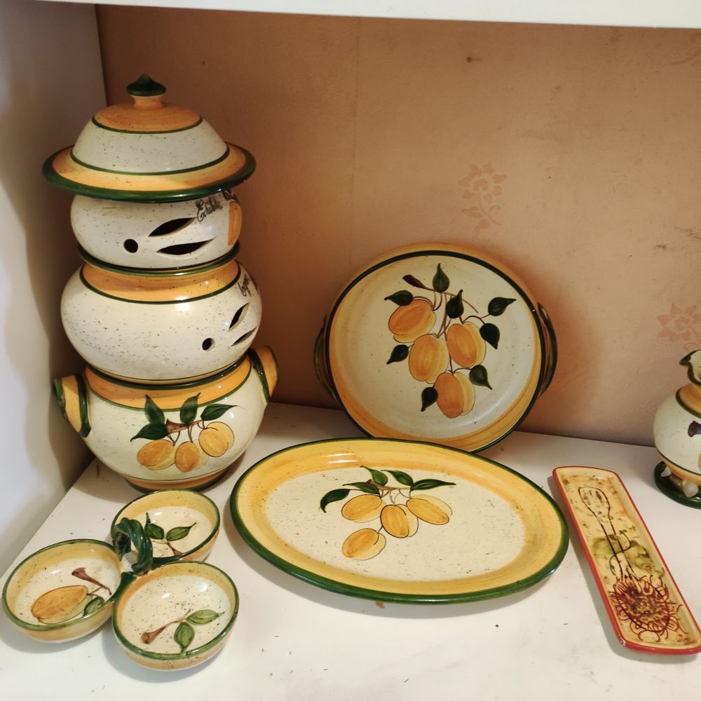 Lot de fa&iuml;ence de Vallauris Cuisine