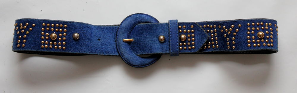 Ceinture veau velours bleu et clous or YVES SAINT LAURENT Maroquinerie