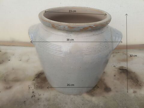 pot en gr�s 0 B�g�-la-Ville (01)