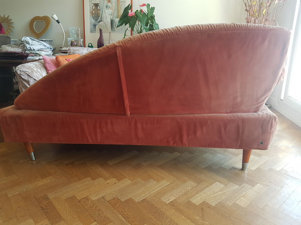 m&eacute;ridienne rouge Ligne Roset Meubles