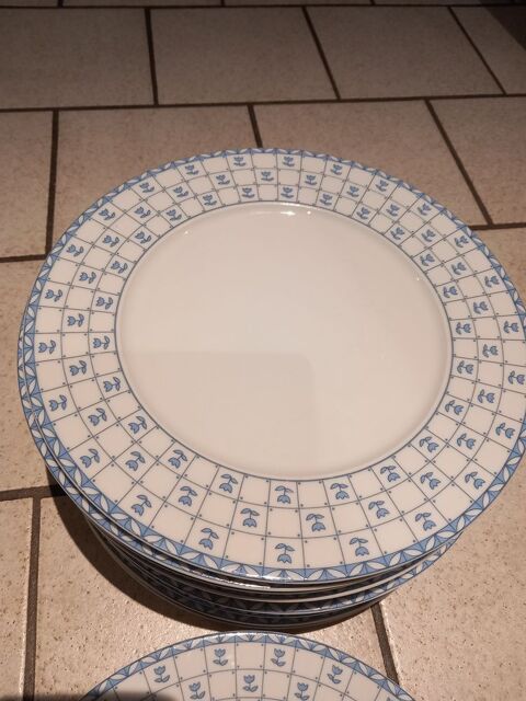 ASSIETTE BLEU ET BLANC
LOT DE 12 PIECES 20 couen (95)