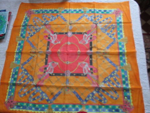 Foulard en soie tons orange neuf 15 Herblay (95)