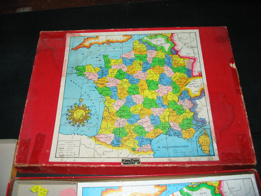 Ancien puzzle "LA FRANCE PAR DEPARTEMENTS" Jeux / jouets