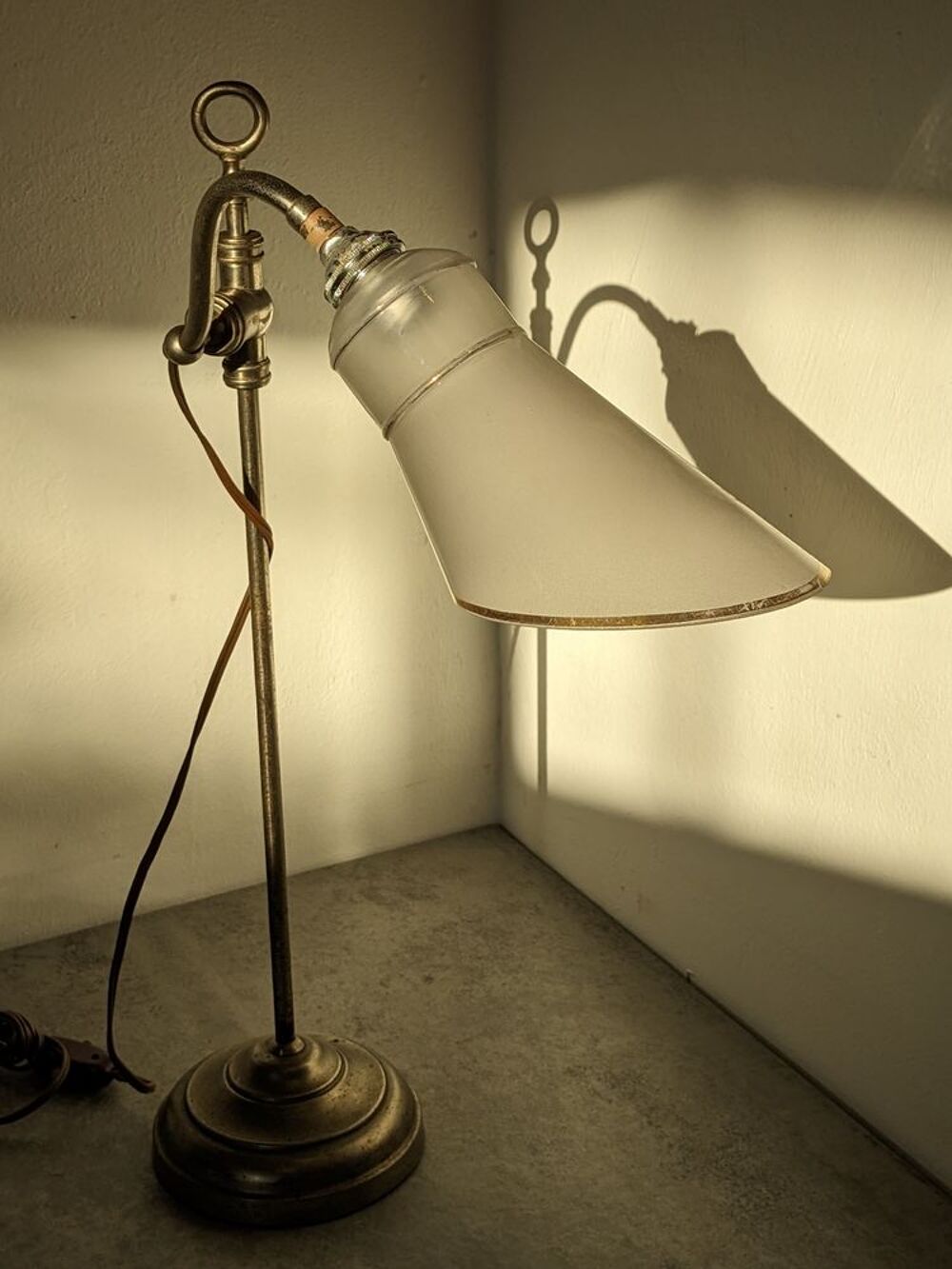 Lampe d'Horloger tulipe 1950 d&eacute;but du si&egrave;cle dernier en tr&egrave;s D�coration