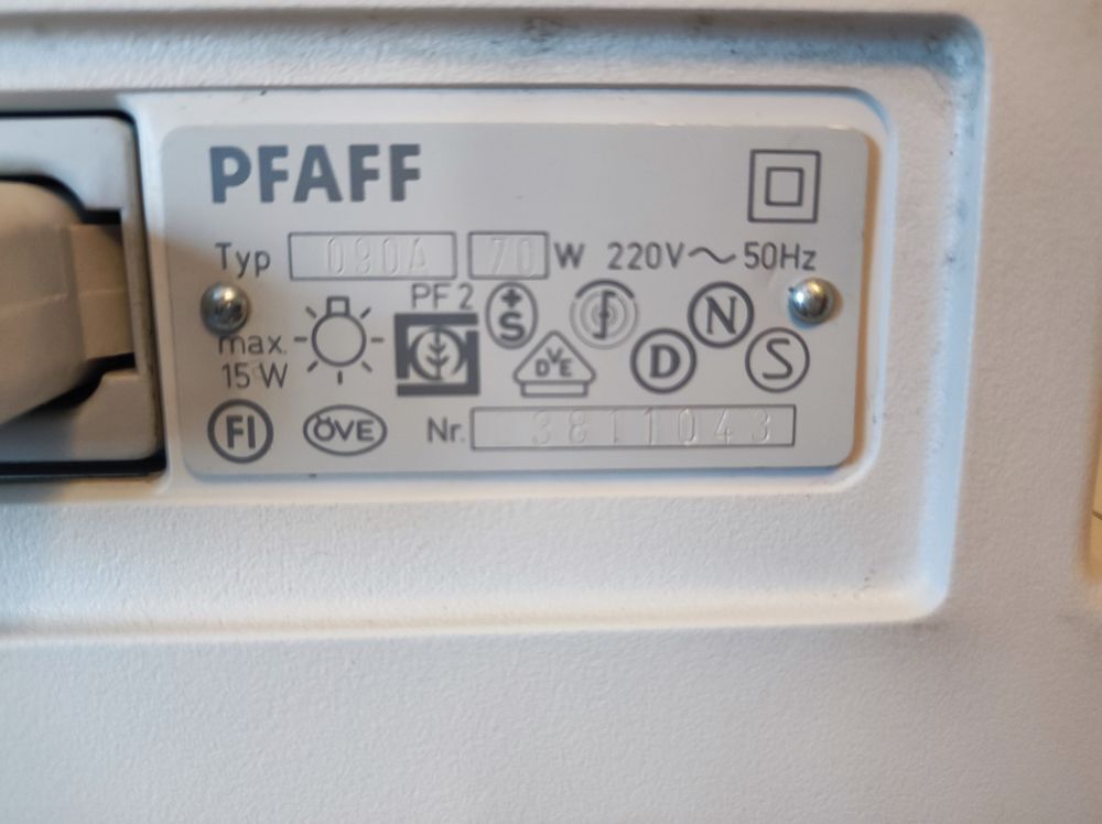Machine &agrave; coudre PFAFF Electroménager