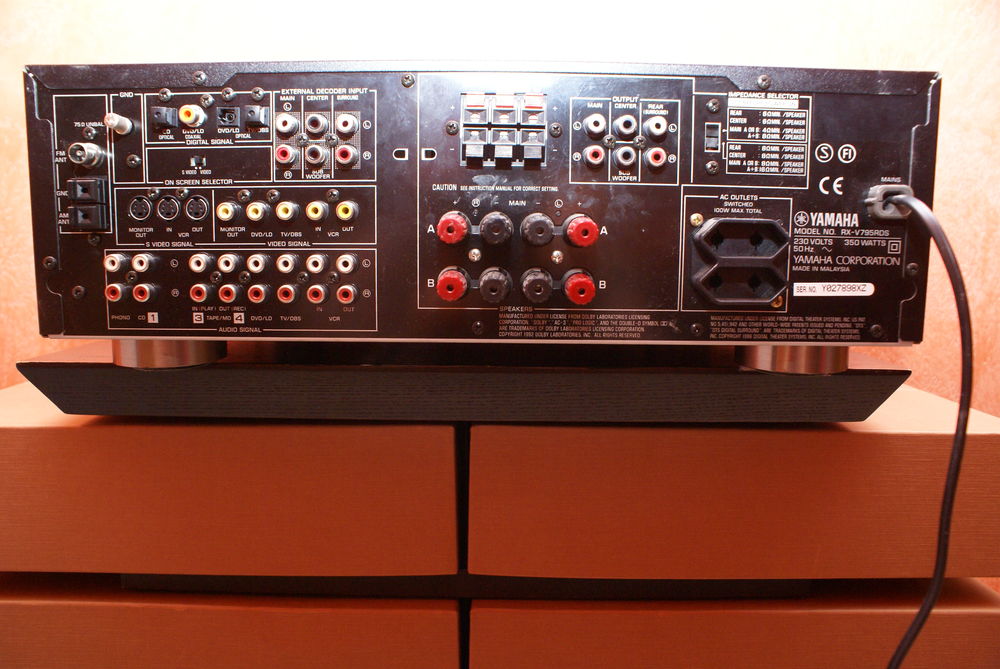 YAMAHA RX-V795RDS Audio et hifi