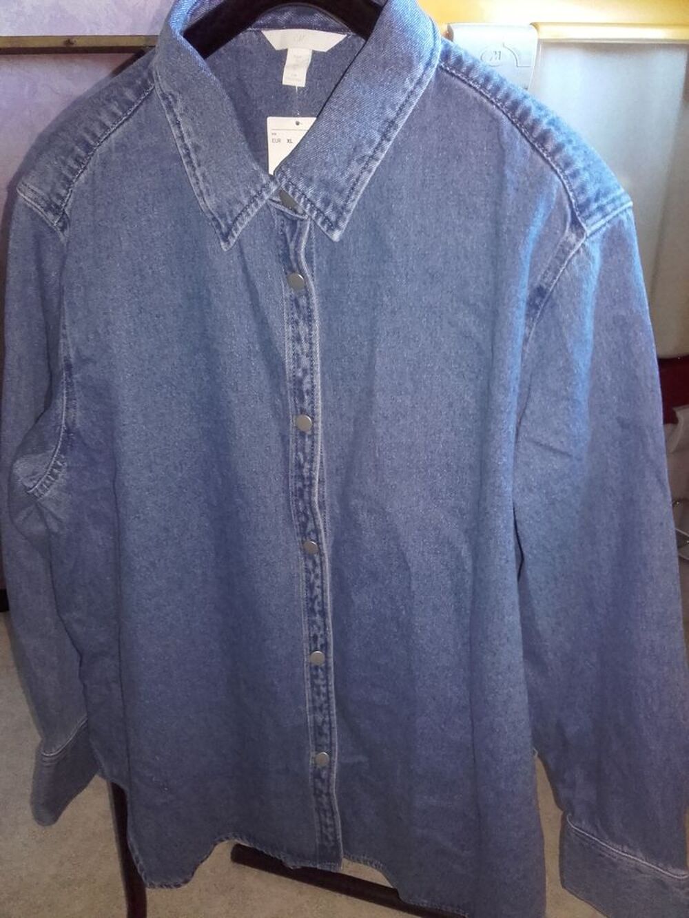 Chemise en jean T 46 neuve Vêtements