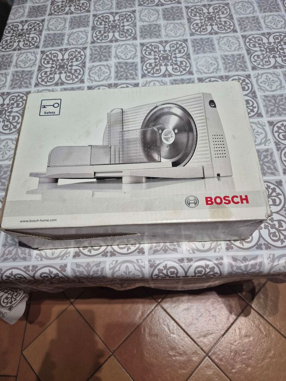 Trancheuse Bosch pliable Electroménager