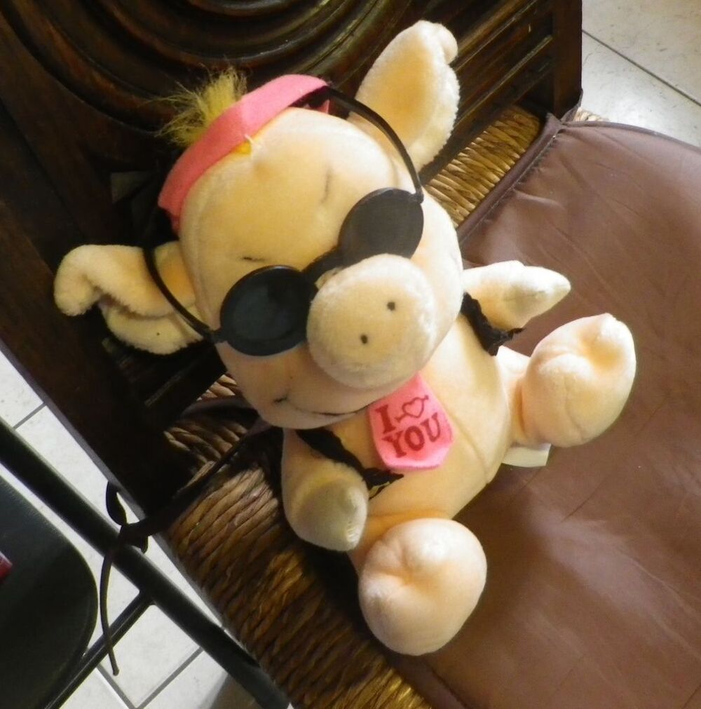PELUCHE COCHON LUNETTES NOIRES ET CRAVATE "I LOVE YOU" Jeux / jouets