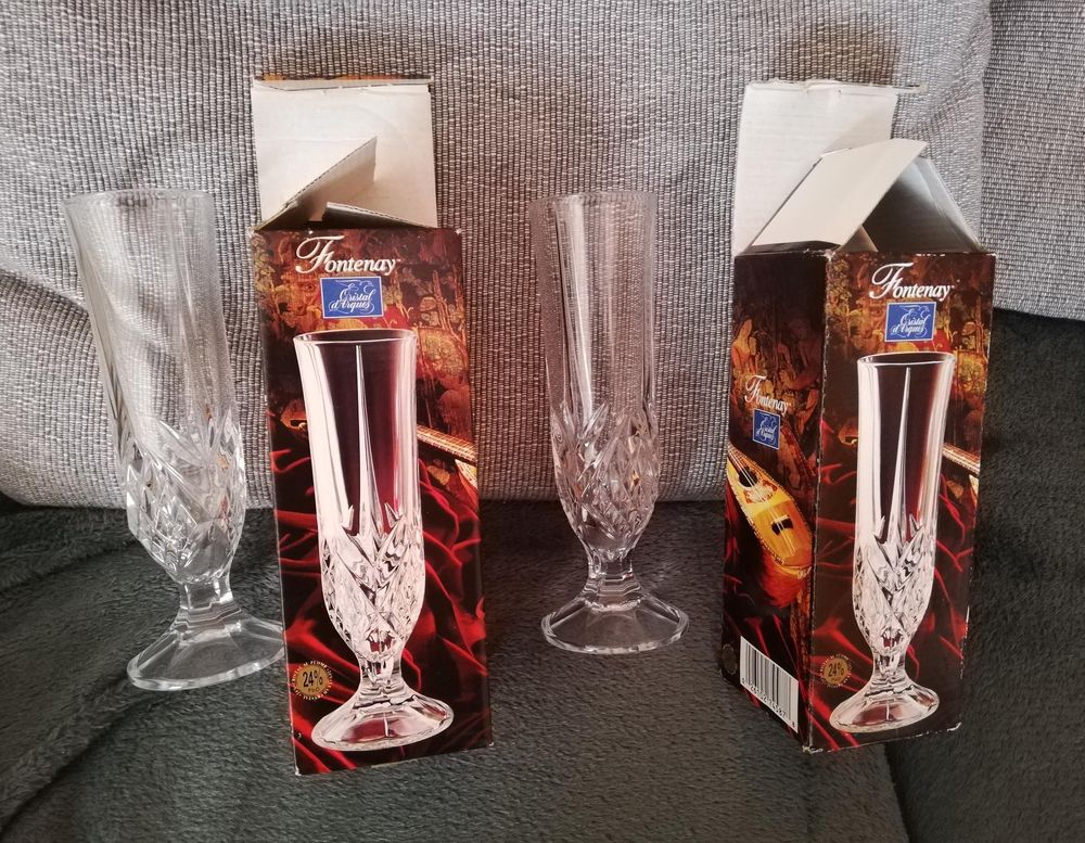 Vases soliflore (x 2). Décoration