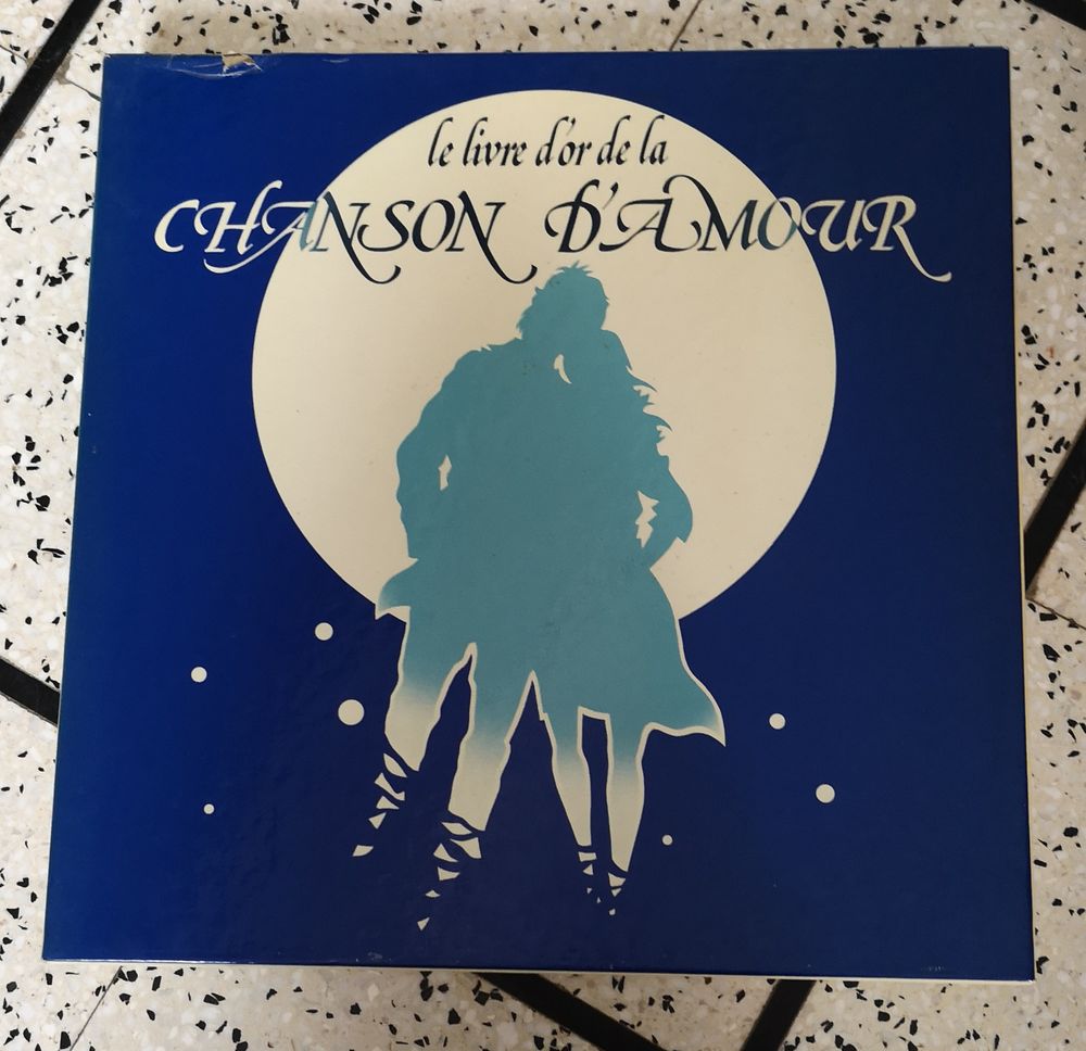 Diff&eacute;rents coffrets de vinyles
CD et vinyles