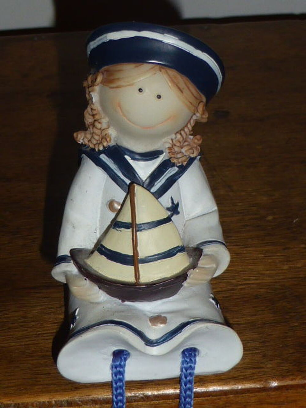 Figurine fille en habits marins 10 cm Dcoration
