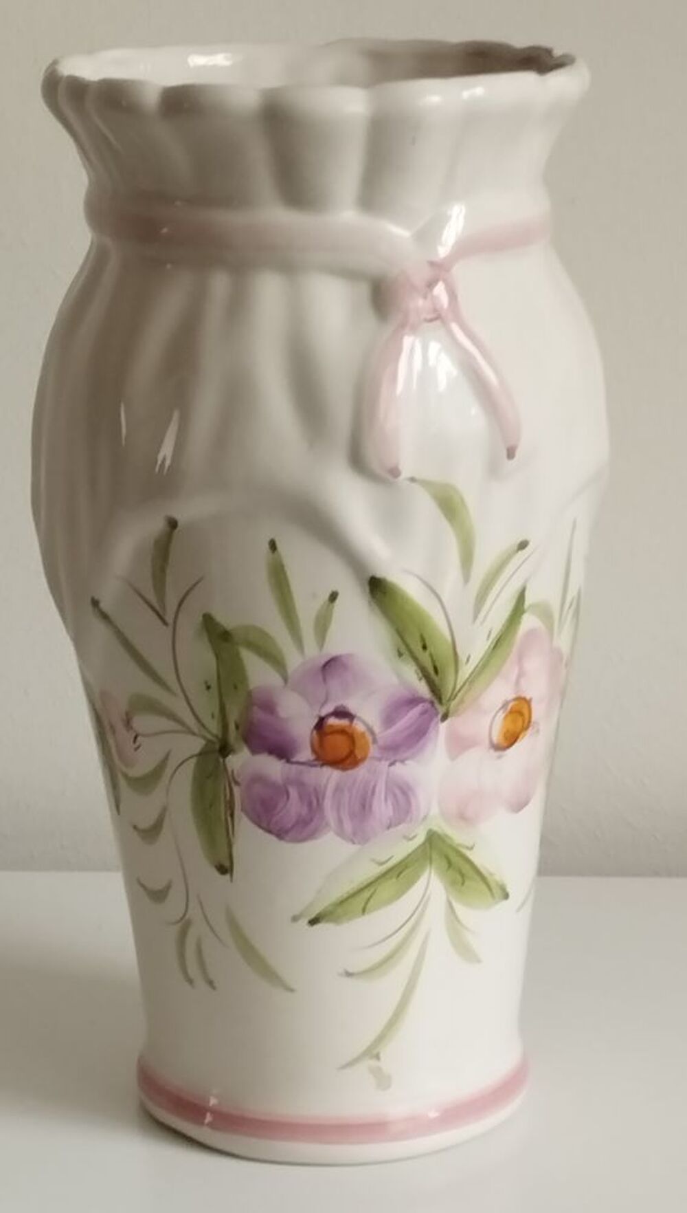 Vase blanc rose printanier Décoration