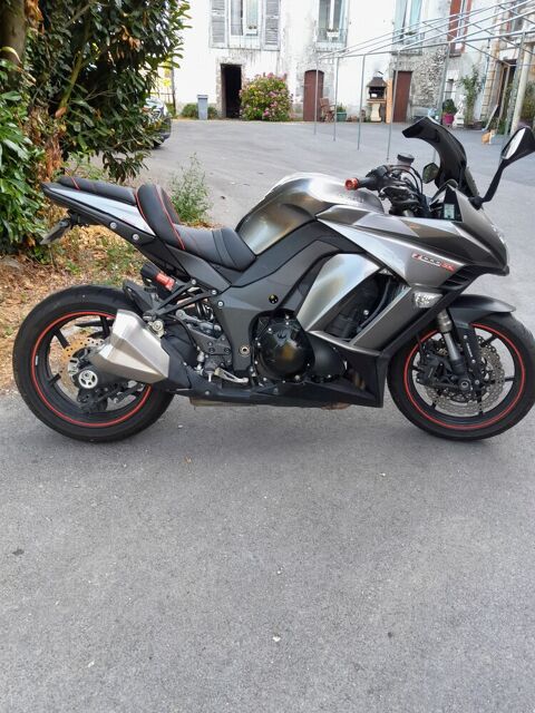 Moto KAWASAKI 2016 occasion Vauchamps 51210