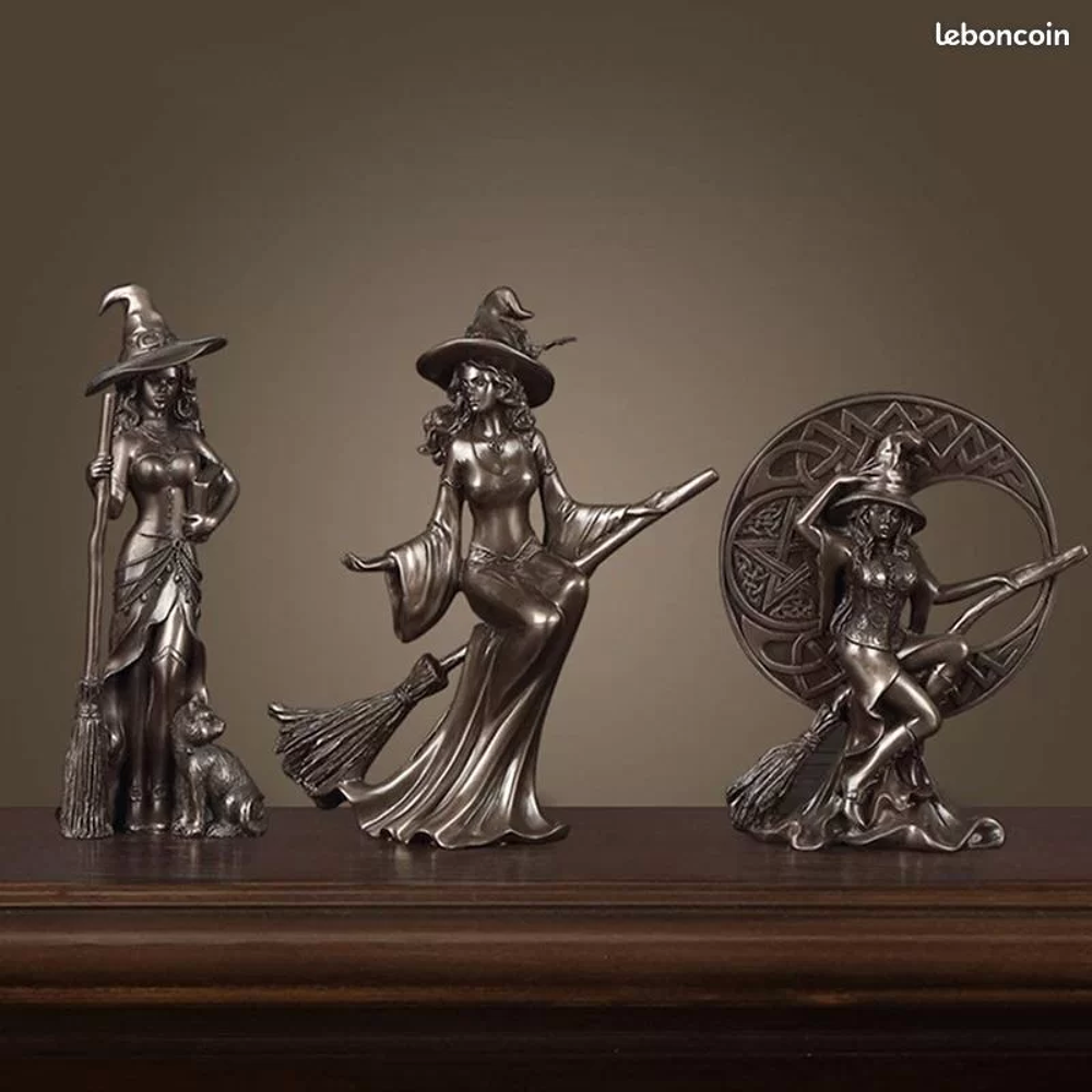 Figurine R&eacute;sine Statue 3 Sorci&egrave;res D�coration