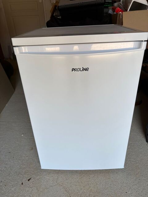 Refrigerateur Proline 120l, avec partie cong�lateur, neuf Vitrac (24)