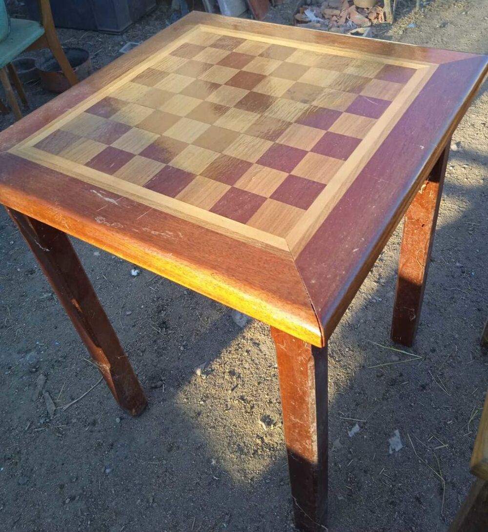 Table damier en marquetterie Meubles