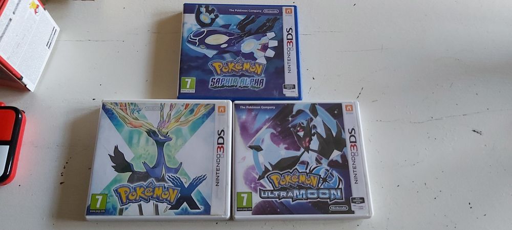 nitendo 2DS Pokemon Consoles et jeux vidéos