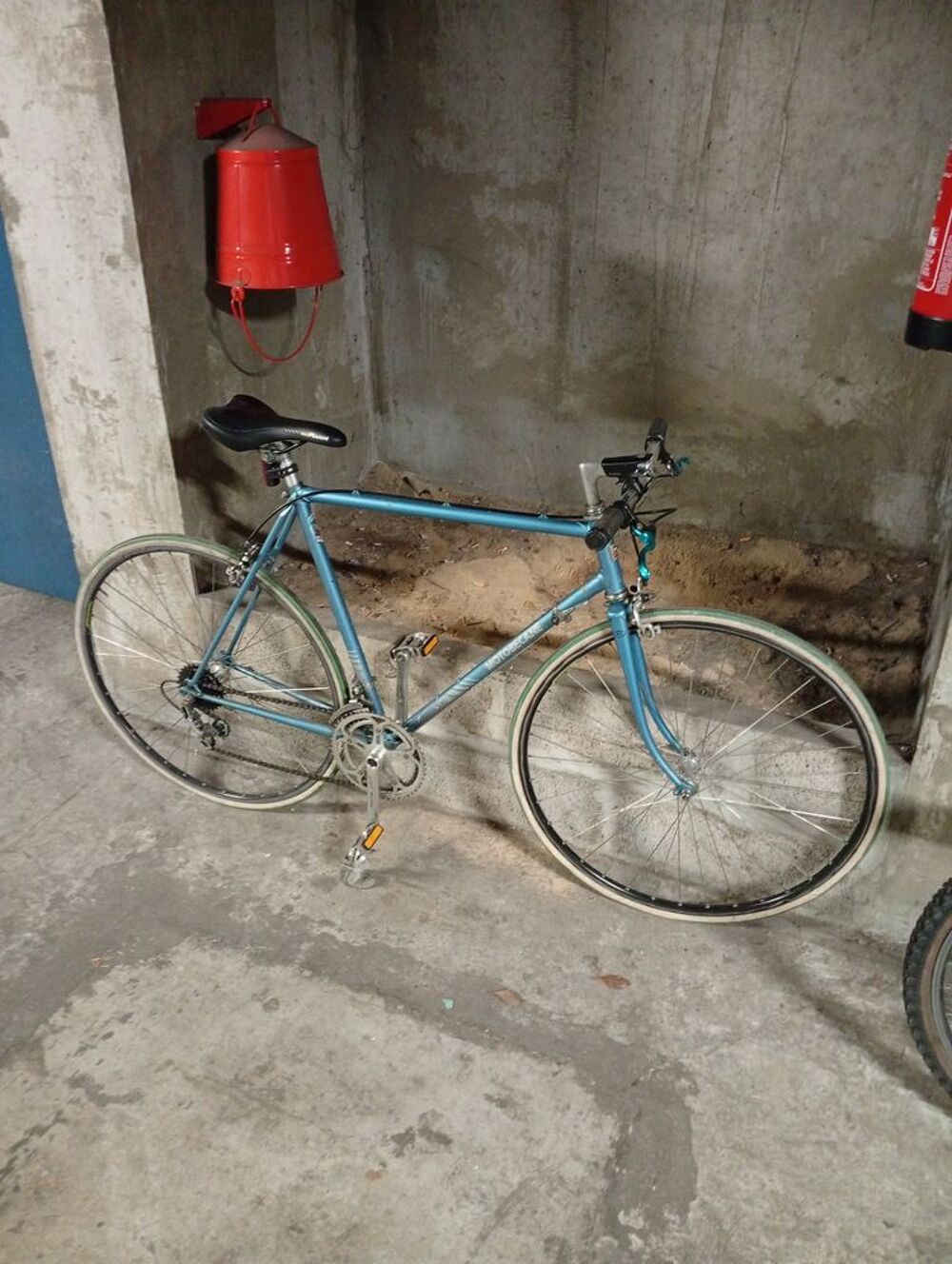 Bonjour,3 v&eacute;los , parfait &eacute;tat m&eacute;canique. Vlos