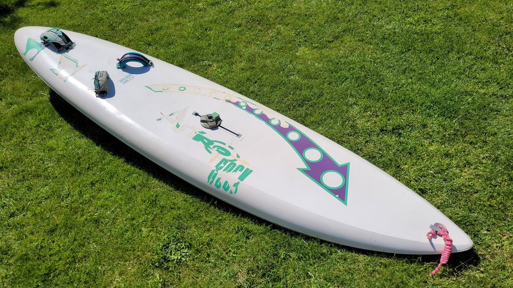 Planche Bic Astro Rock et 4 voiles Sports