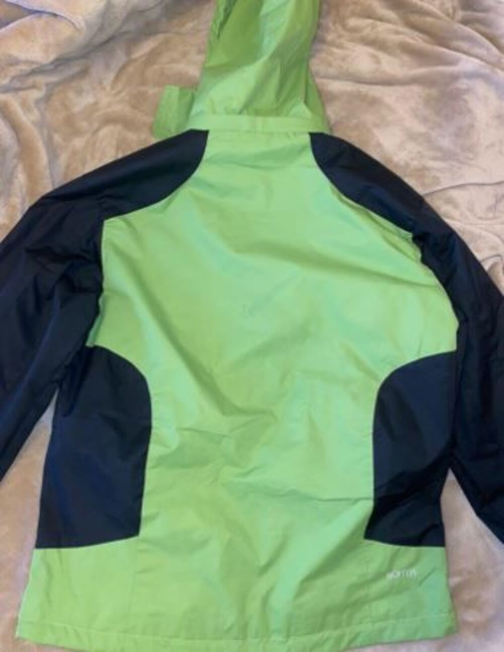 66€ SEASONAL MOUNTAIN Maroquinerie