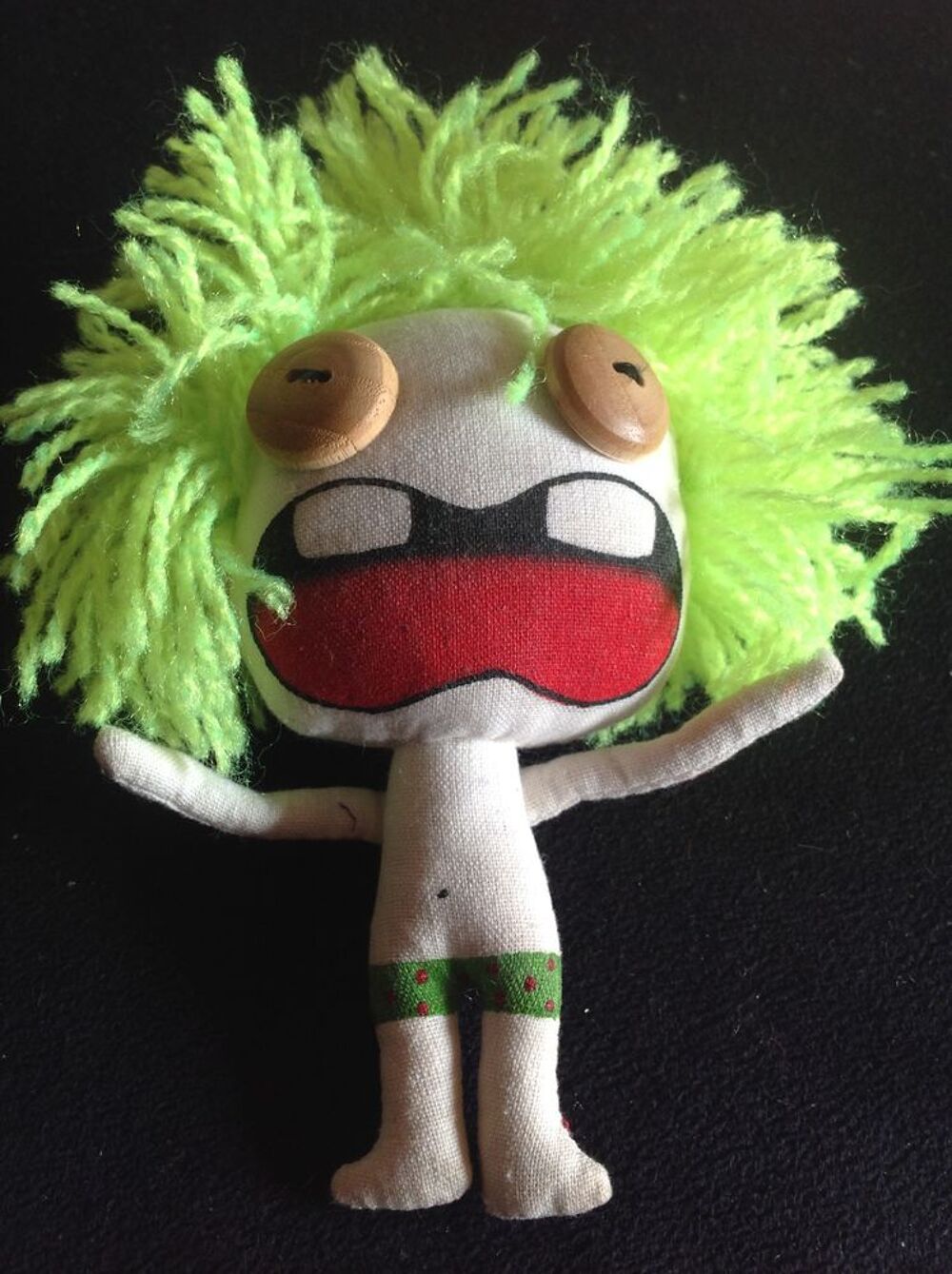 ZOMBIE DOLLS YEUX BOUTONNEUX CHEVEUX VERTFLUO Envoi Possible Jeux / jouets