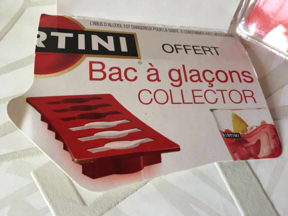 BAC &agrave; gla&ccedil;ons COLLECTOR MARTINI NEUF sous blister Cuisine