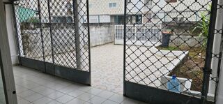  Maison � louer 5 pi�ces 110 m� Les abymes