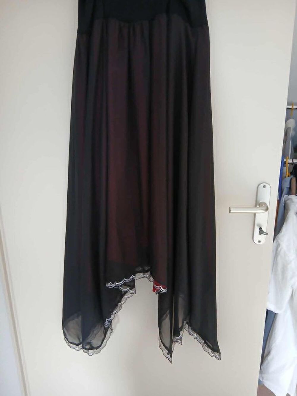  Robe Clara Vitti noire dragon doubl&eacute;e de satin rouge N&deg;1416 Vêtements