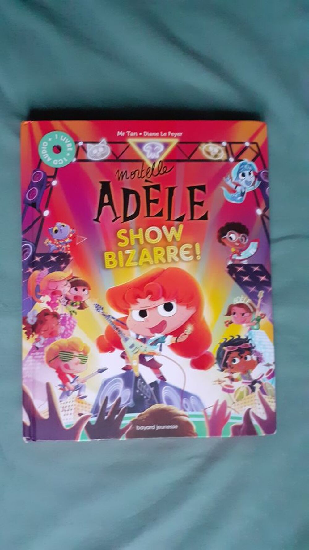 Mortelle Ad&egrave;le show bizarre + CD Livres et BD