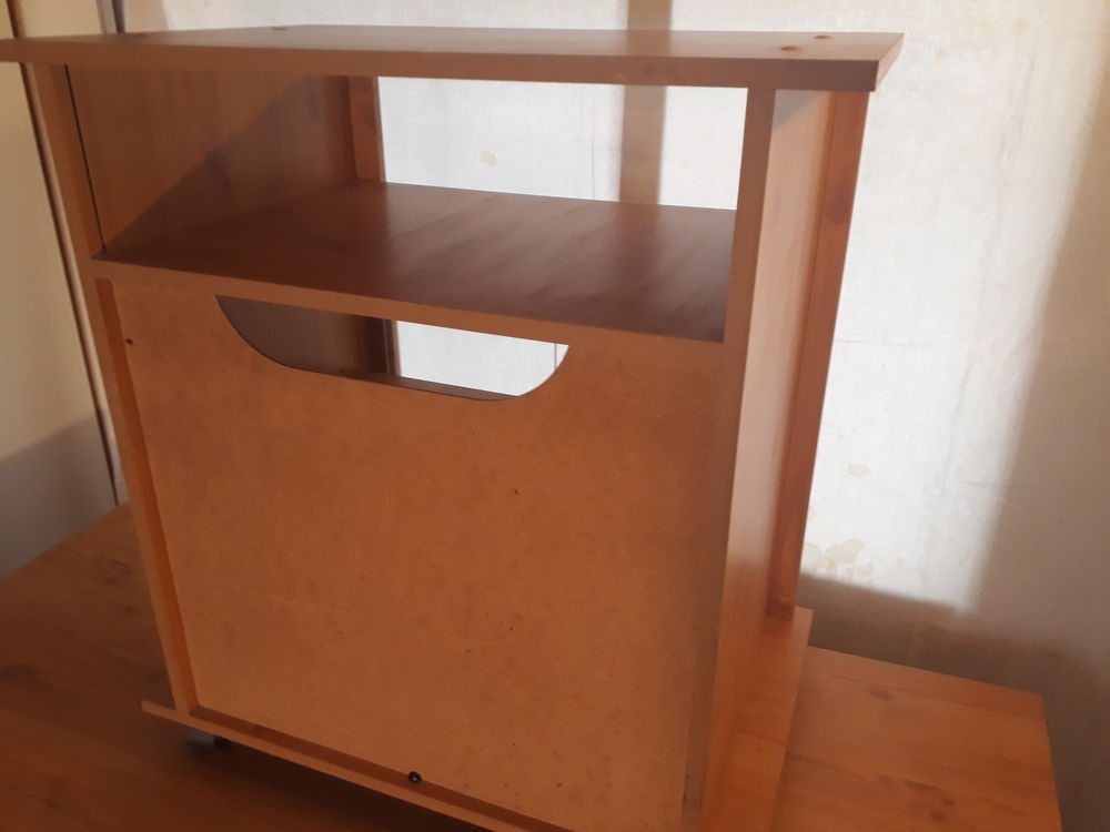 MEUBLE DE RANGEMENT: 74 x 67,5 x 44 cm Meubles