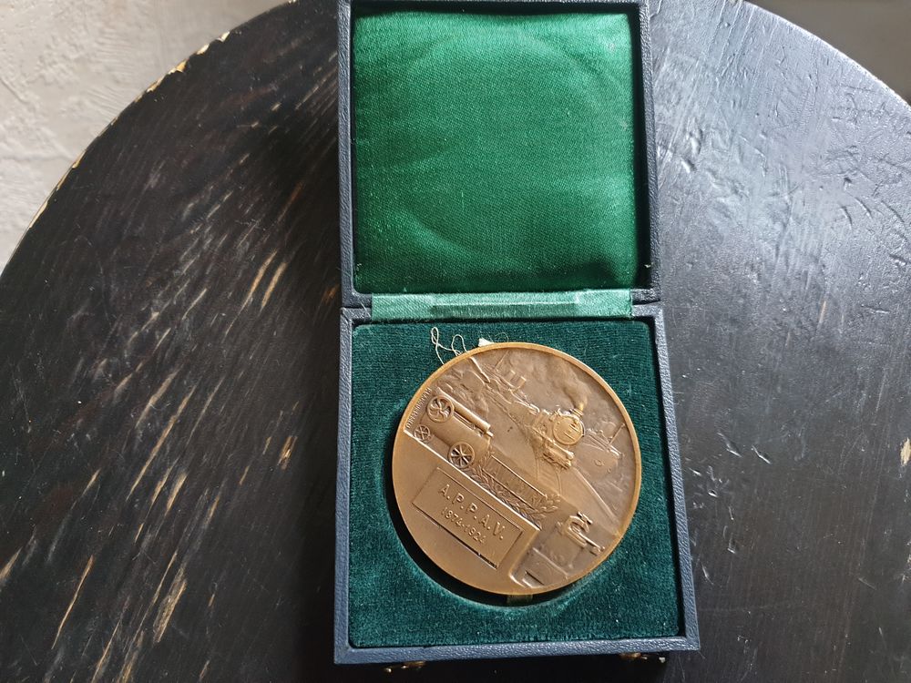 M&eacute;daille invention machine &agrave; vapeur 