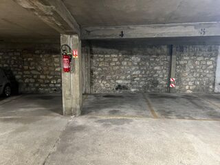  Parking / Garage � vendre 12 m� 