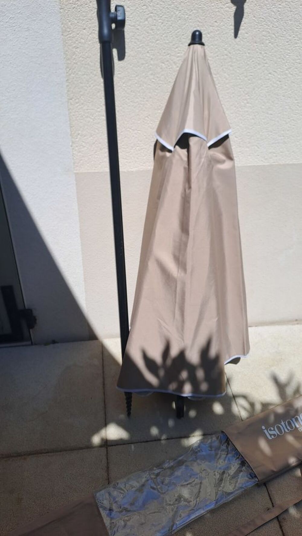 Parasol de plage Isotoner protection UV Jardin