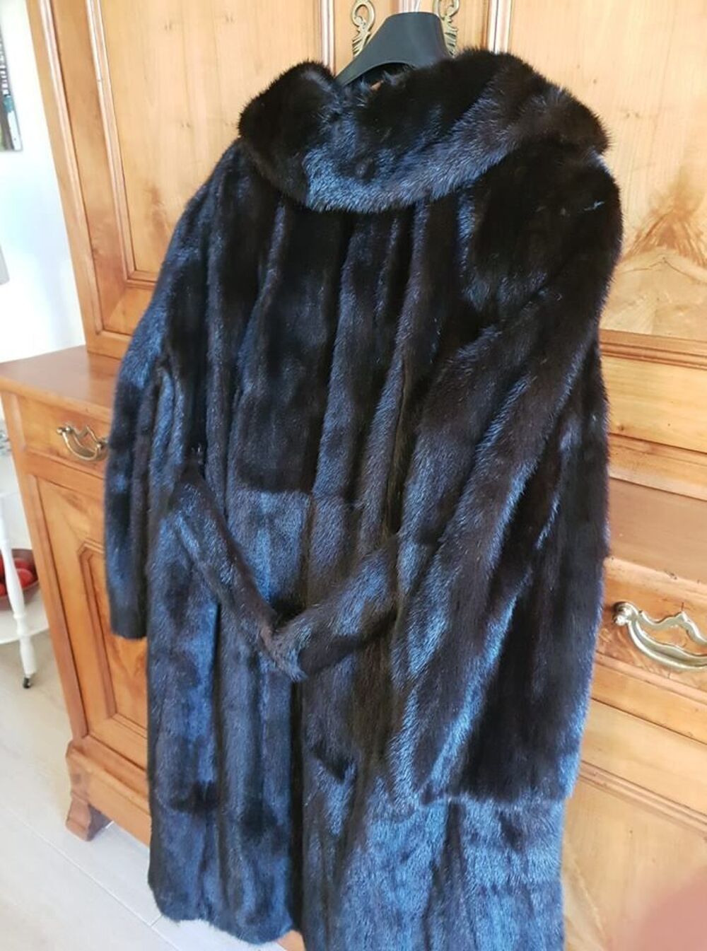 manteau vison ASTRAKAN.1000 EUROS V�tements