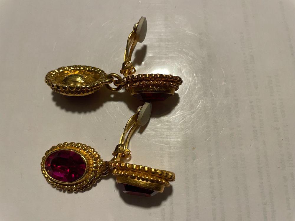 BO Clip pendante ovale perl&eacute;e Dor&eacute;e /strass Rouge/Fuchsia Bijoux et montres