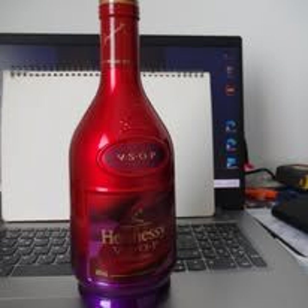 BOUTEILLE VIDE HENNESSY 0,70 cl TEL /0627473514 