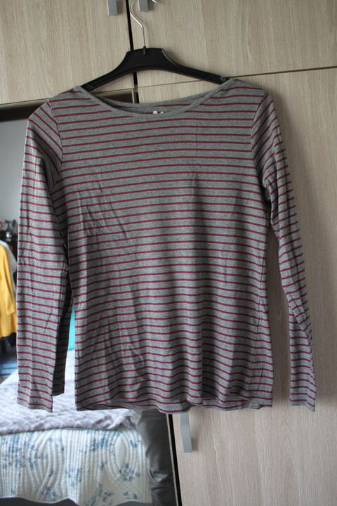 Tee-shirt Camaieu manches longues gris et rayures rouge T3 5 Monceaux (60)