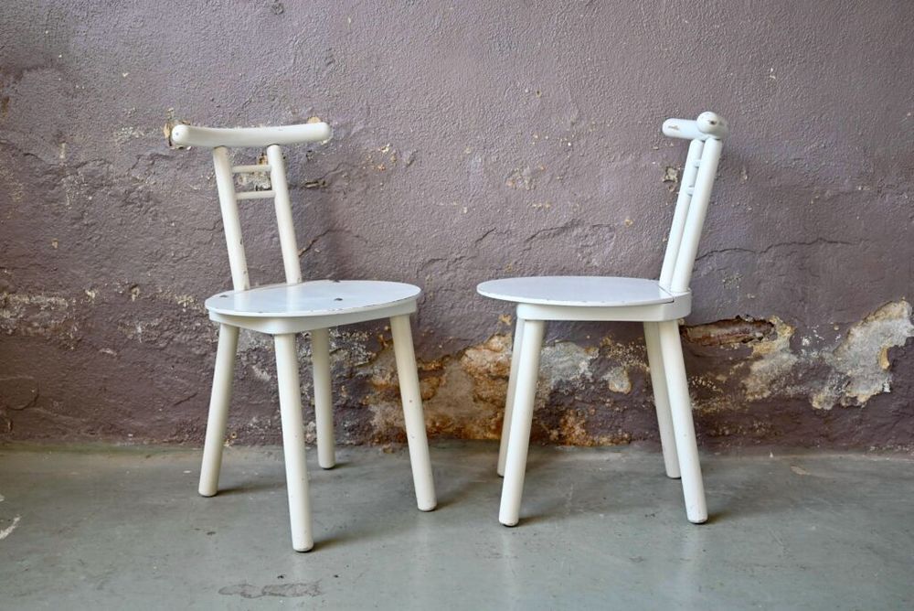 Paire de chaises design italien en bois blanc Meubles