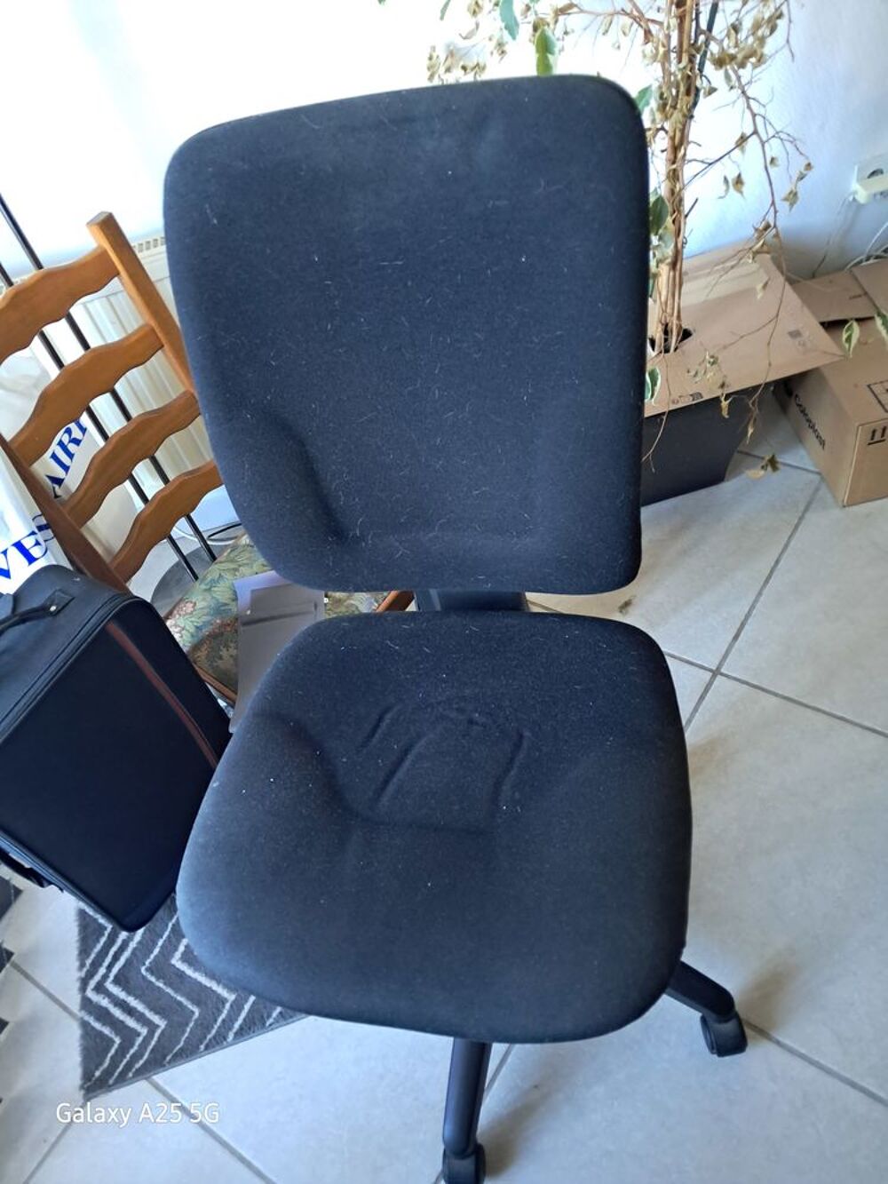 Ordinateur ASUS TT1 DESKTOP-VAG71 + BUREAU + FAUTEUIL. Matériel informatique