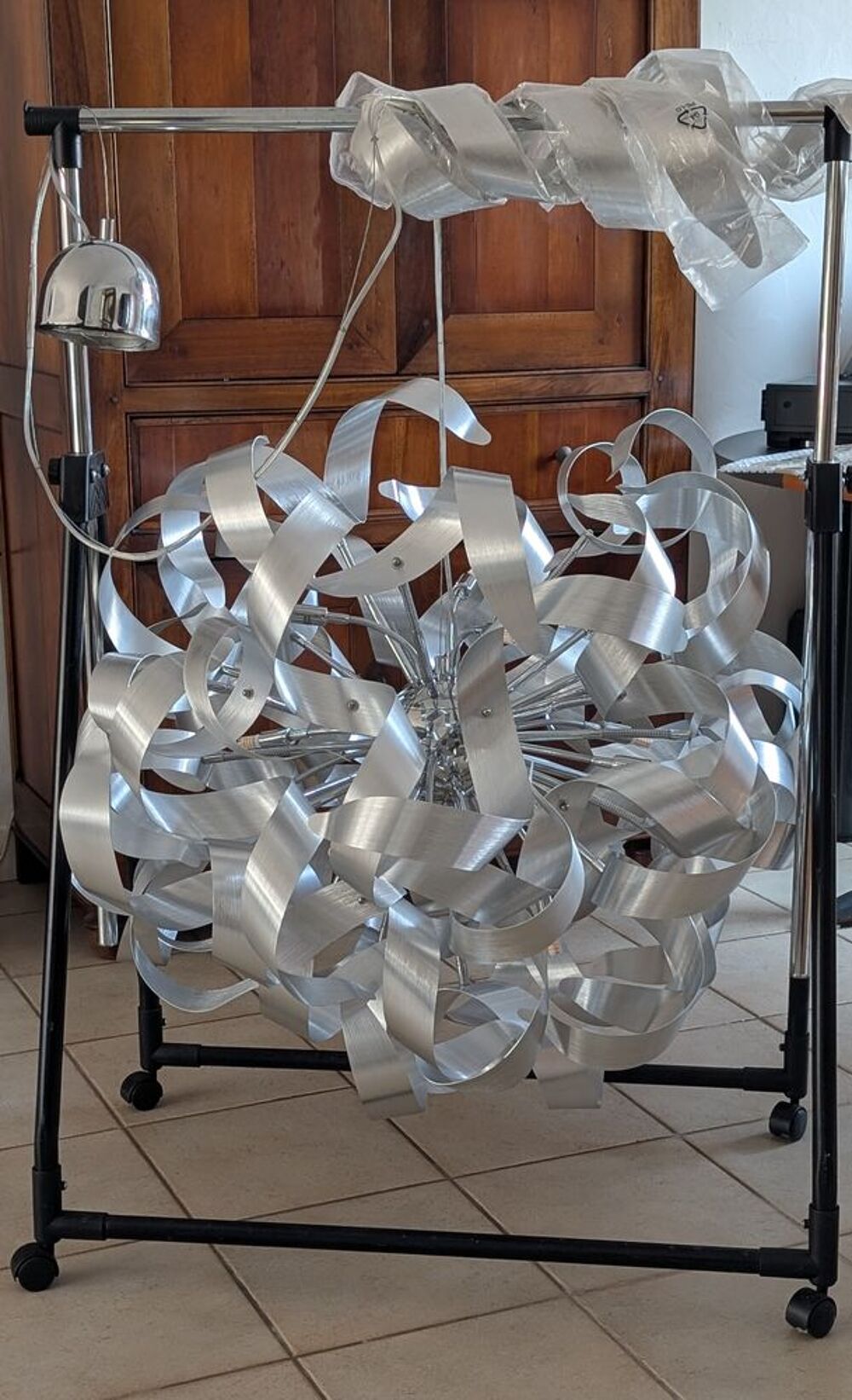 Suspension lumineuse sph&eacute;rique&agrave; rubans 12x led G9 Décoration