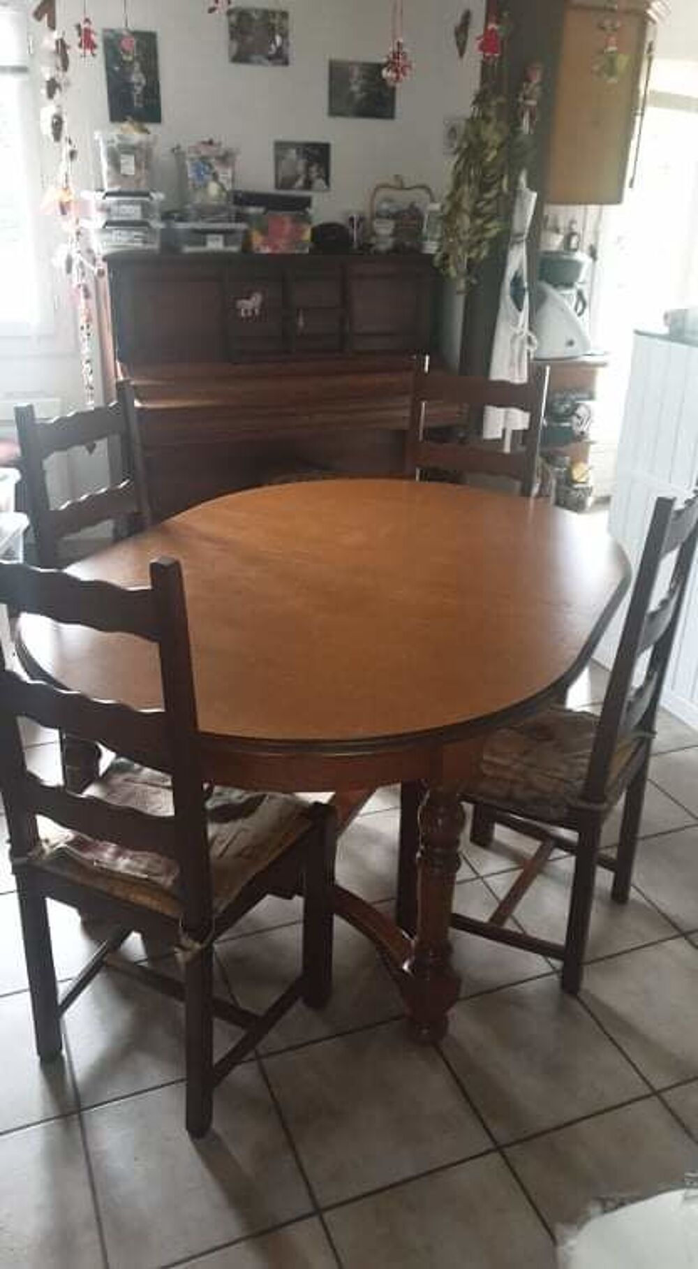 Table + 6 chaises en ch&ecirc;ne Meubles