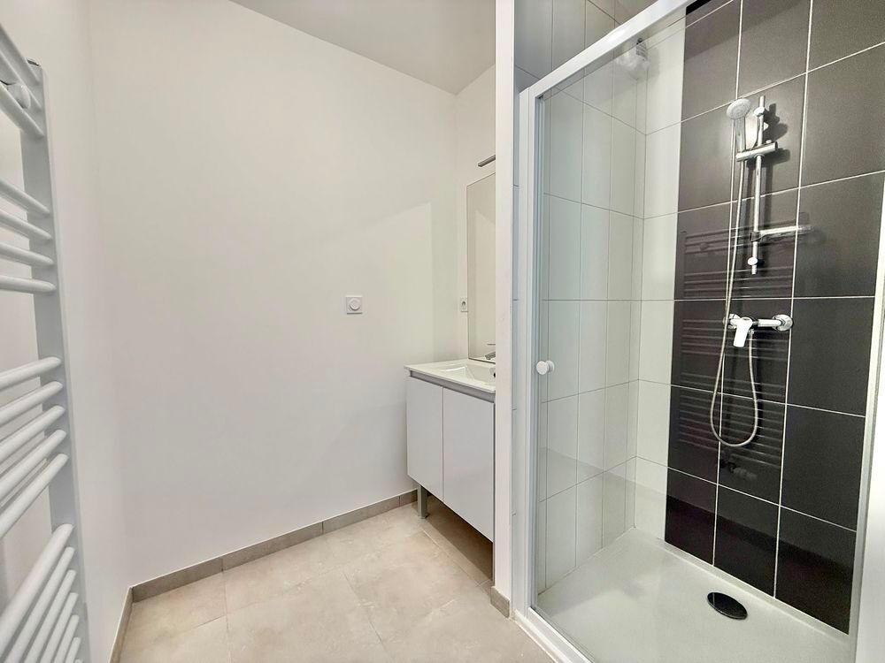 Vente Appartement APPARTEMENT T3 AVEC BALCON, CAVE, 2 PARKINGS, LOCAL 2 ROUES Challans